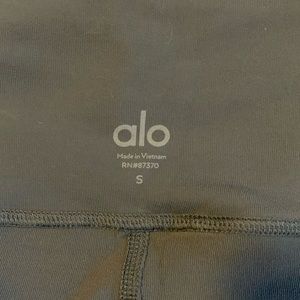 7/8 leggings. Never worn as they were too small.